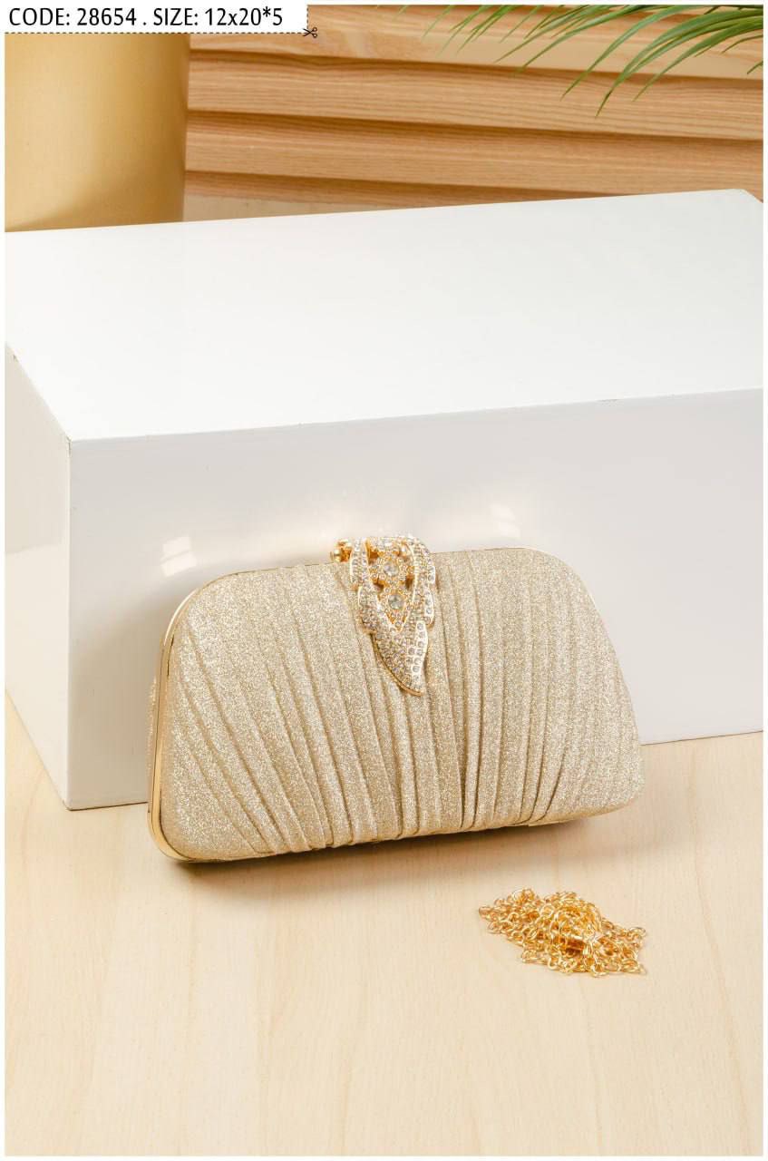 /public/uploads/photos/shares/Suzy bags/IMG_2832.jpeg